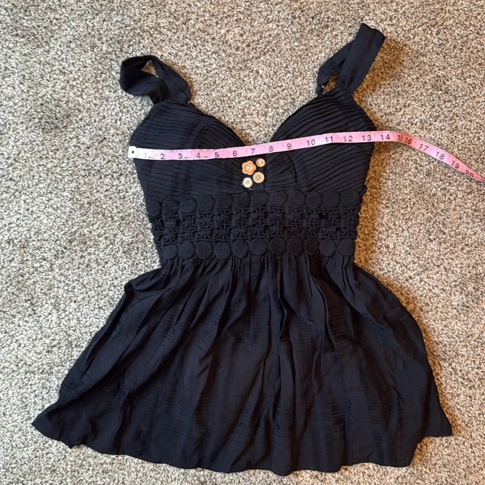 XOXO | Black Sleeveless Top w/ Lace, Bow & Wood Flower Button Detail - Picture 10 of 12